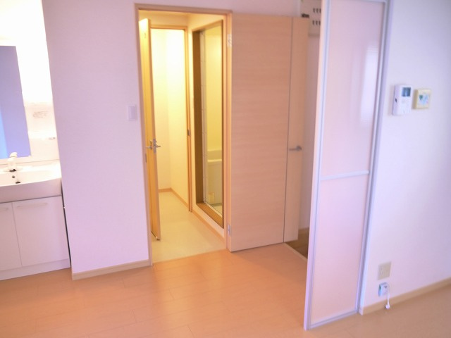 シャトレー富堂の洗面所|コンパクトで使いやすい洗面所