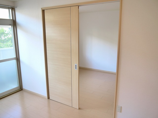 シャトレー富堂の寝室|広々とした洋室です