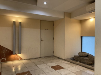 【ロビー】 | 【コロネード春日】