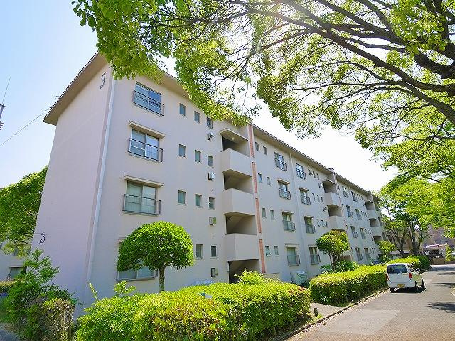 公団西大寺住宅の外観|落ち着いた雰囲気の外観です