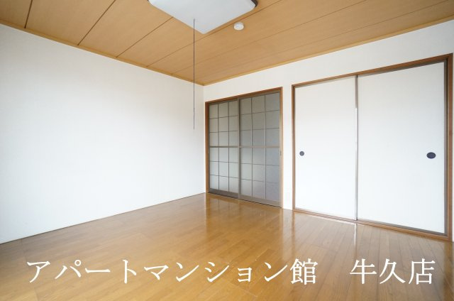 ライトハウスIの居間・リビング