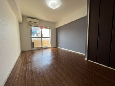 【洋室】 | ドゥエリング天満