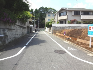 【前面道路含む現地写真】 | 世田谷区下馬5丁目売地7480万円前面道路2