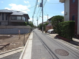 【前面道路含む現地写真】 | 世田谷区駒沢4丁目売地6180万円前面道路1