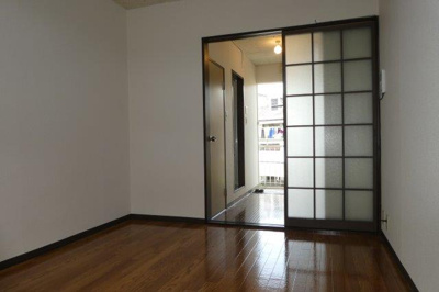 【寝室】 | ロマーナ中庄 | 洋室