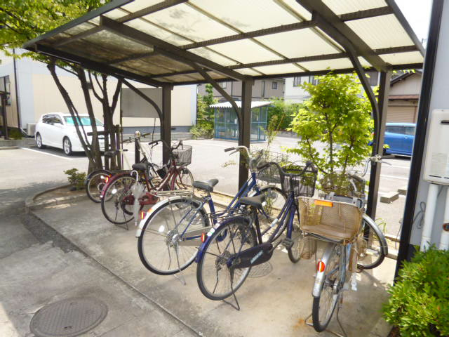 倉敷市笹沖のアパートのその他共用部分|自転車置き場