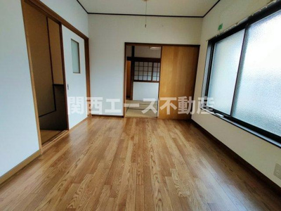 【居間・リビング】 | 鷹殿町店舗付貸家