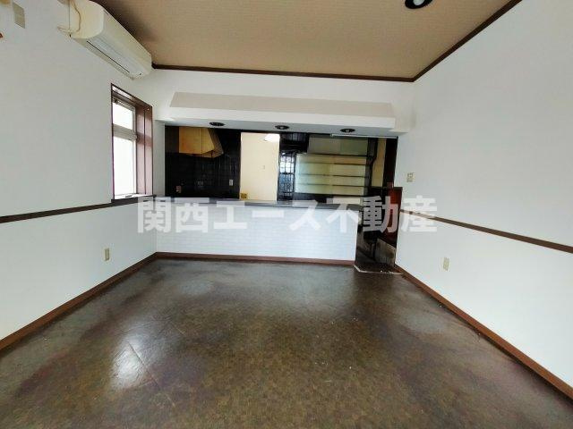  | 鷹殿町店舗付貸家