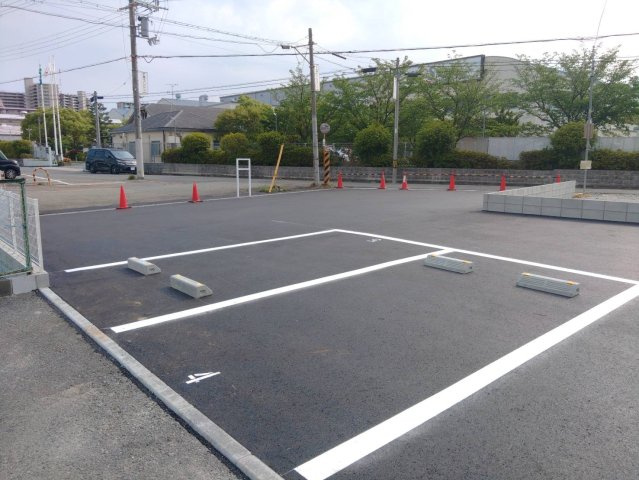 潮江4丁目10ガレージ　