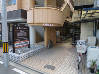【エントランス】