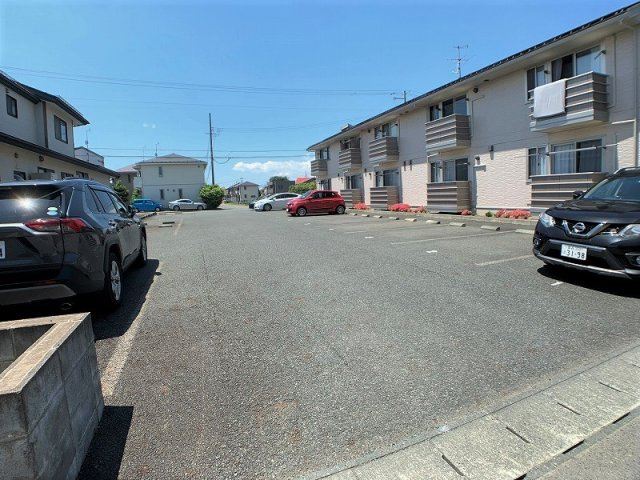 サンパティークの駐車場