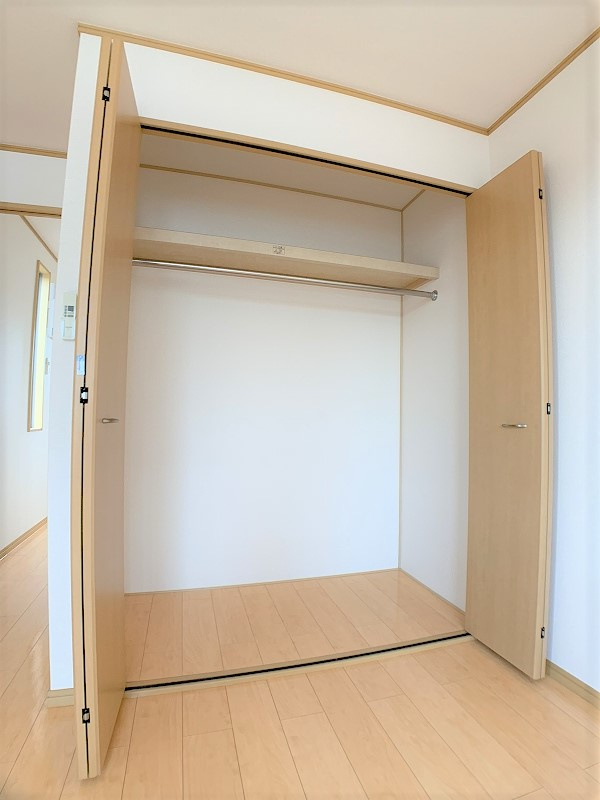 リースランド向中野の収納
