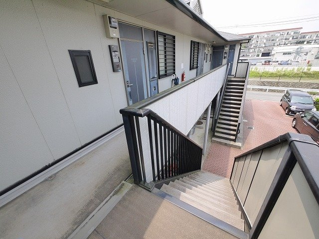 リバーサイド岡本のその他共用部分|毎日通る共用部分です