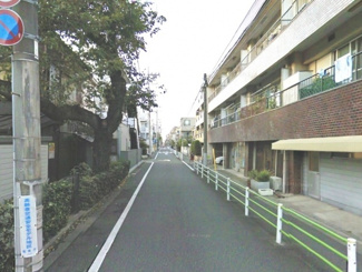 【前面道路含む現地写真】 | 大田区鵜の木2丁目新築一戸建て5980万円前面道路1