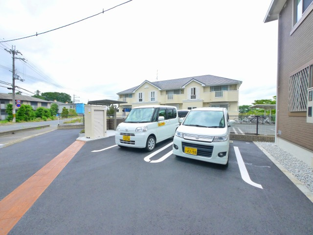 ボニータ太子の駐車場|駐車場があるので、車を買う予定の方も安心です