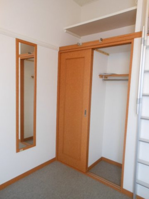 【収納】 | レオパレス水堂 | クローゼット