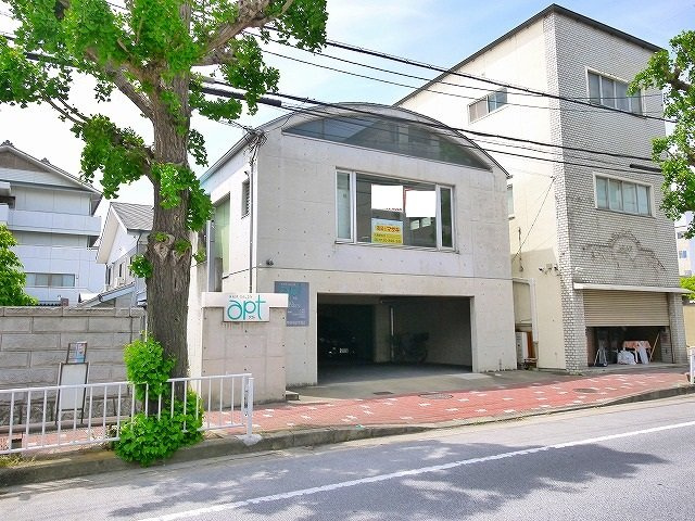 川原城テナントの外観