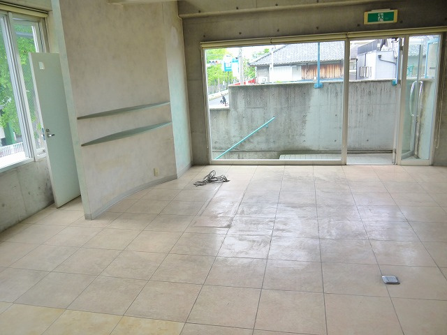 川原城テナントの内装