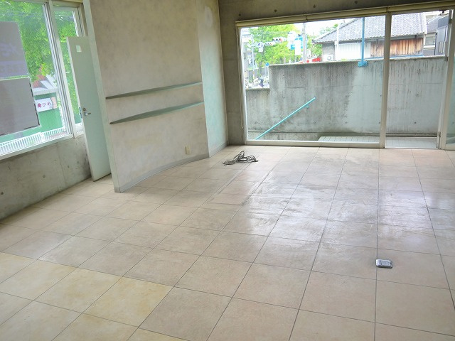 川原城テナントの内装