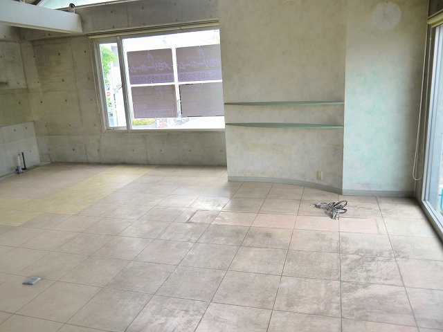 川原城テナントの内装