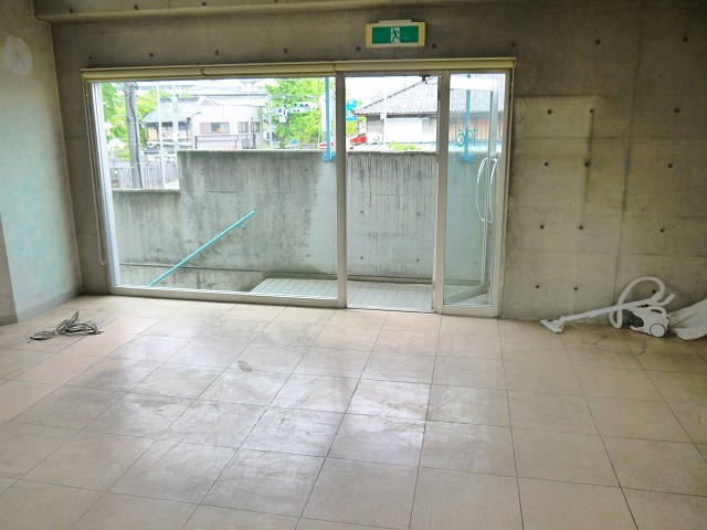 川原城テナントの内装