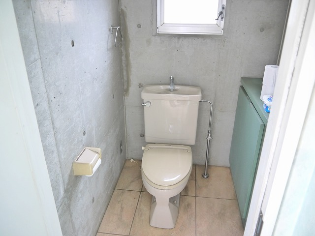 川原城テナントの内装