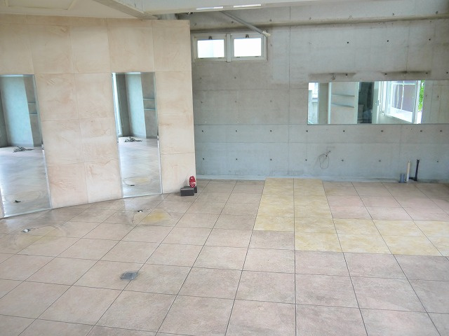 川原城テナントの内装