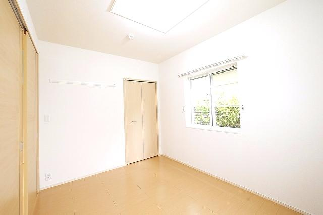 ワイズの洋室|ゆったりした洋室です