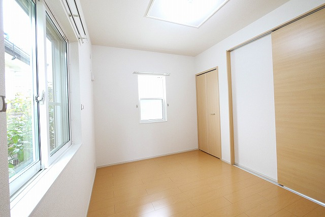 ワイズの洋室|広々とした洋室です