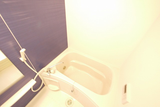 ワイズの浴室|ゆったり過ごせるお風呂です