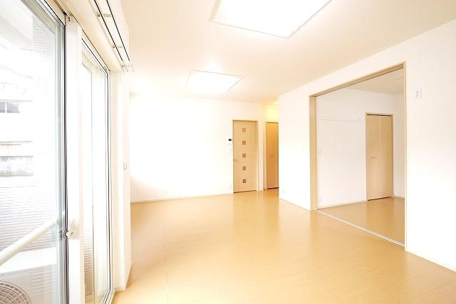 ワイズの居間・リビング|ゆったりとしたリビングです