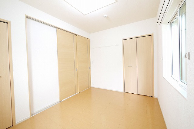 ワイズの洋室|コンパクトで使いやすい洋室です