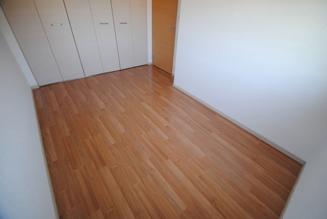 レジデンス・グリンダの洋室|内装イメージ：同物件別室