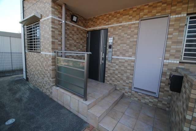 レジデンス・グリンダの玄関