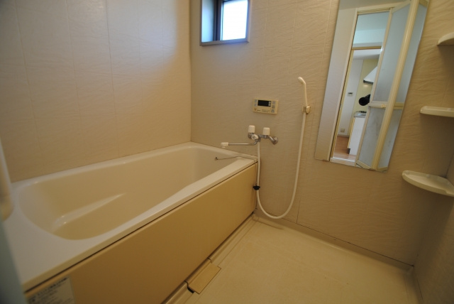 レジデンス・グリンダの浴室|内装イメージ：同物件別室