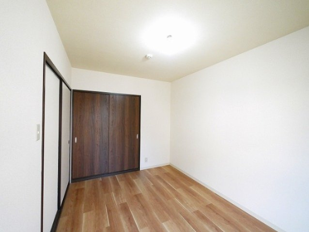 阪和阪手ドミールＡの洋室|コンパクトで使いやすい洋室です