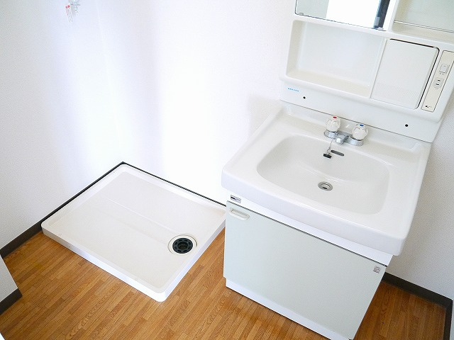 阪和阪手ドミールＡの洗面所|洗面所です