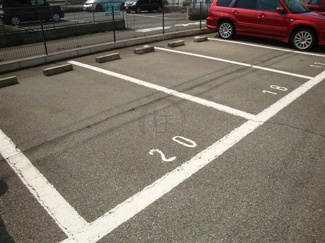 【駐車場】