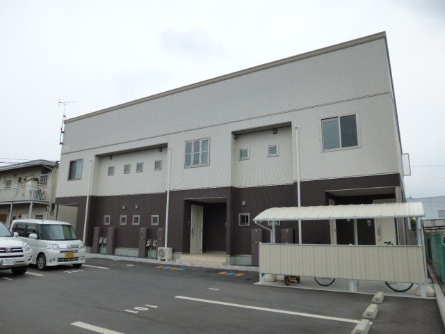 総社市中央３丁目のアパートの外観