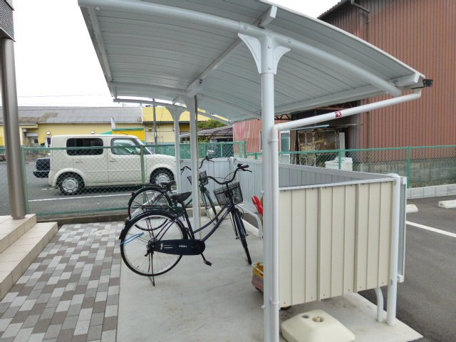 総社市中央３丁目のアパートのその他共用部分|自転車置き場