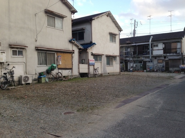 尼崎市上坂部３丁目の駐車場の外観