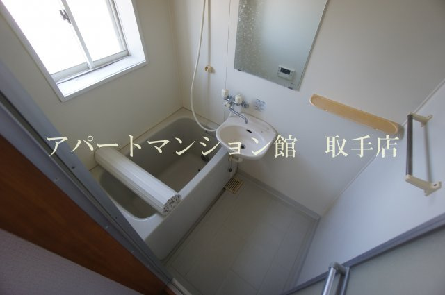エルシオンヒルズの浴室