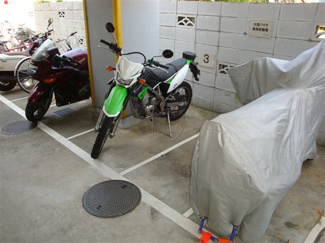 【駐車場】
