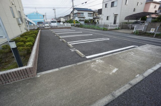 【駐車場】