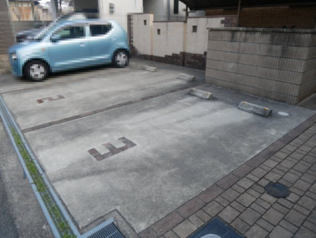 【駐車場】 | ブリックヒルズ