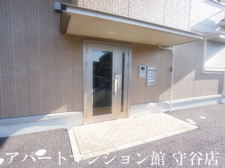 【エントランス】