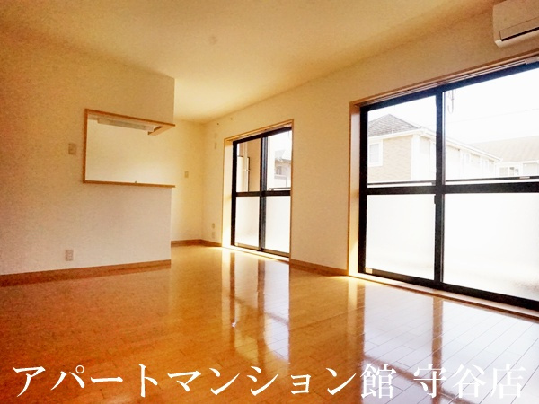 PRESTIGEの居間・リビング