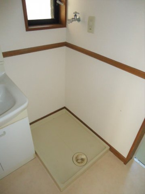 【設備】 | 培遠住宅 | 室内洗濯機置場