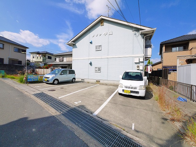 メゾン中山の駐車場|駐車場です