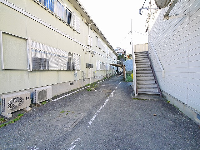 ピノハイツの駐車場